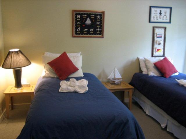 Metchosin The Lodge At Weir'S Beach الغرفة الصورة